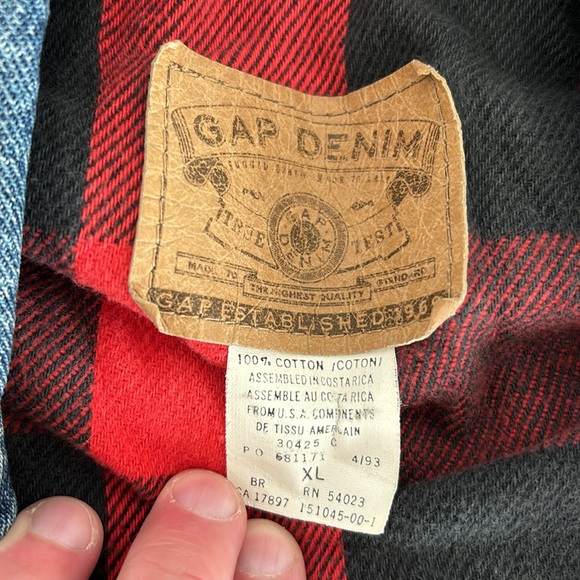 Men’s XL vintage Gap Denim lined jacket.  Super cool piece! Probably early 90s. - Picture 2 of 3